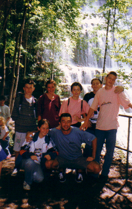 enfants de Tuza, en 1996, en vacances en France